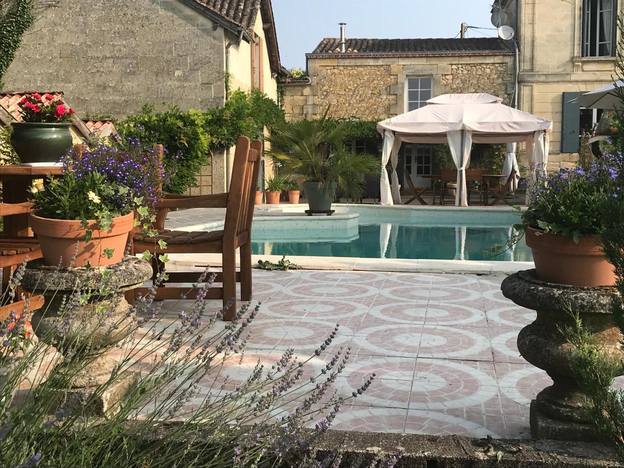40 Le Bourg Bed and Breakfast Saint-Ciers-de-Canesse Εξωτερικό φωτογραφία
